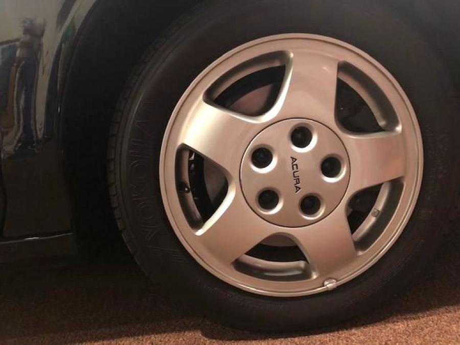 Колеса Acura NSX 1991 года  (фото 51 из 97)